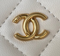 Channel bags