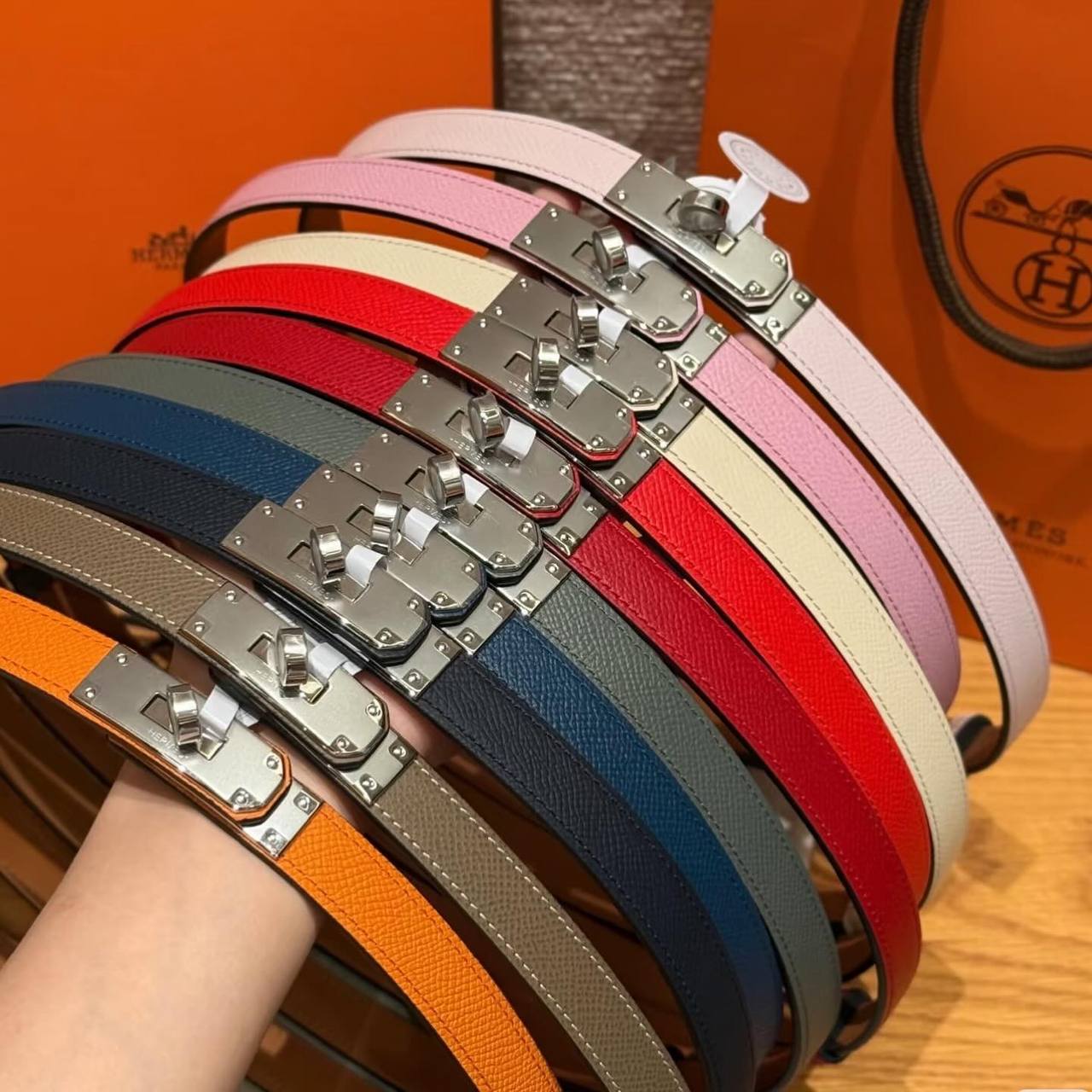 Luxury leather belt for women, wholesale designer belt with box packaging
